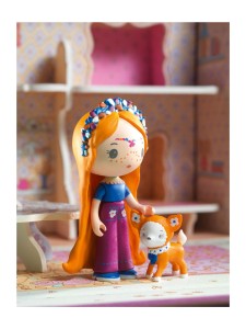 DJECO domek walizka figurki.jpg